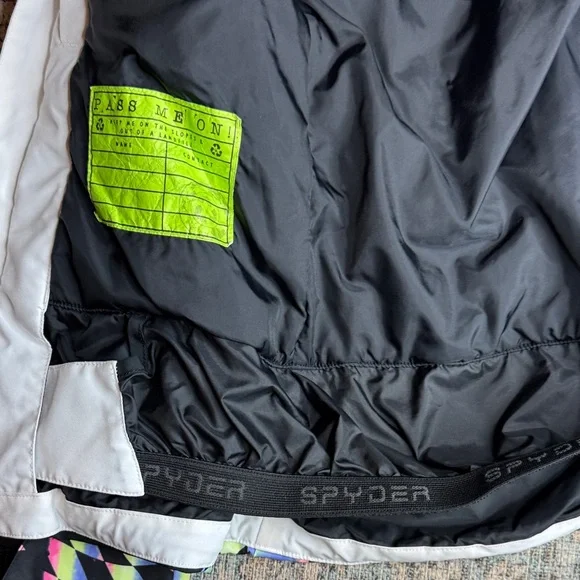 SPYDER Lola Ski Snowboarding Jacket Black & White with Colorful Accents - kid 12 - Picture 14 of 16
